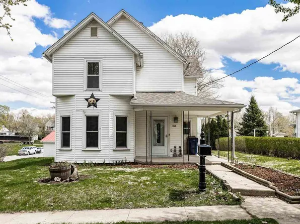 908 Lynn St, Tipton, IA 52772