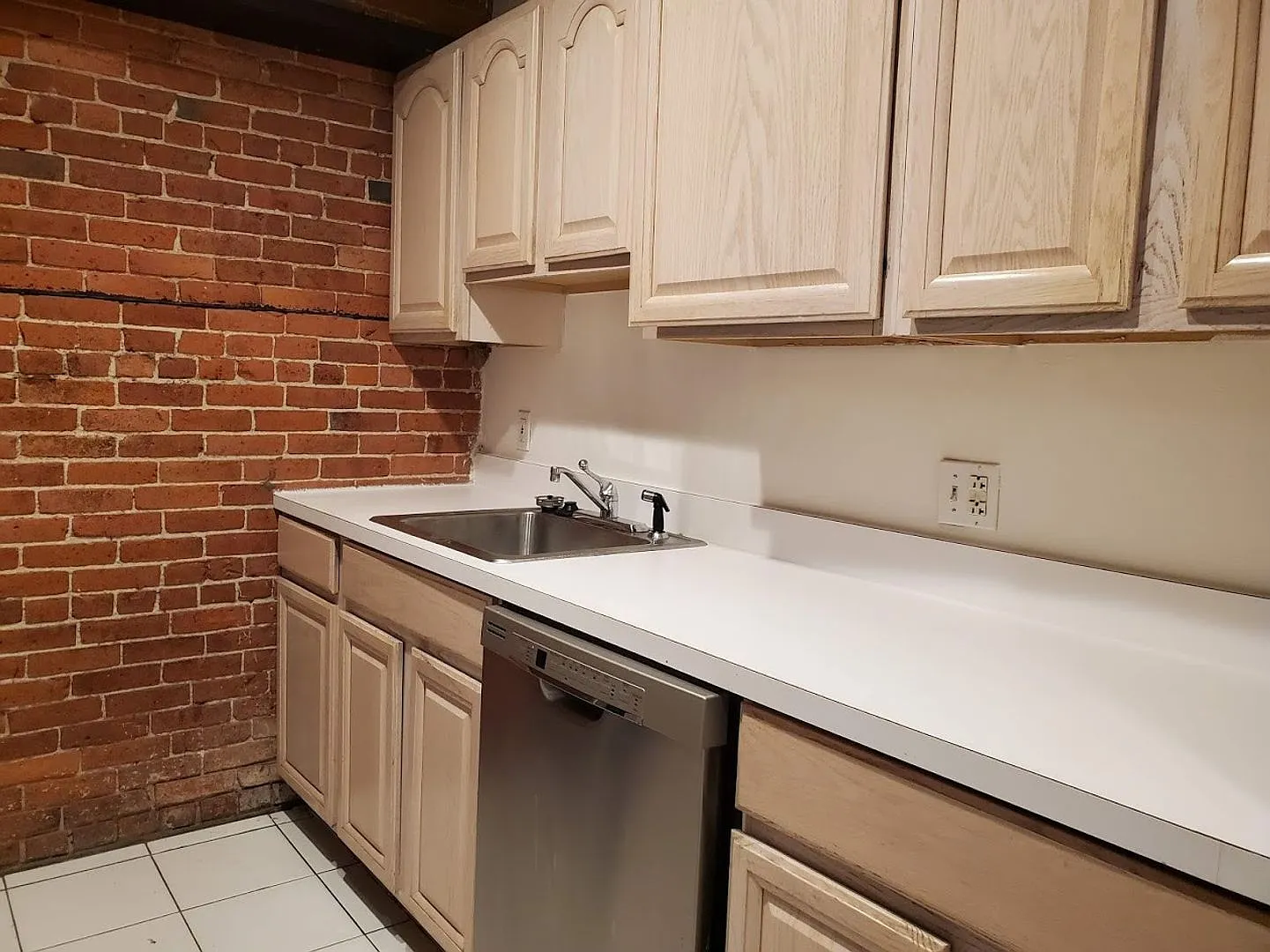 Nice 3 bed in South End — Photo 4