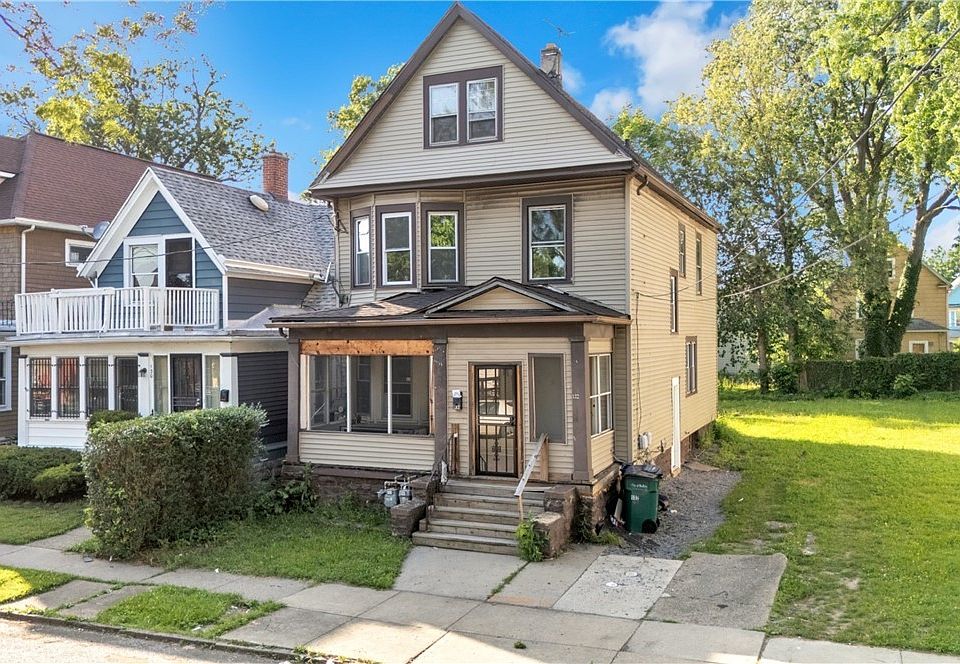 1st image of 132 Royal Ave