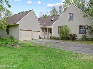 14 Waite Rd, West Charlton, NY 12010