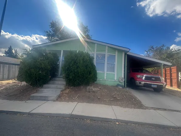 39 N Chardonnay St, Reno, NV 89512