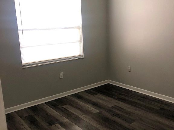 3rd image of 7527 Lakeshore Dr #C