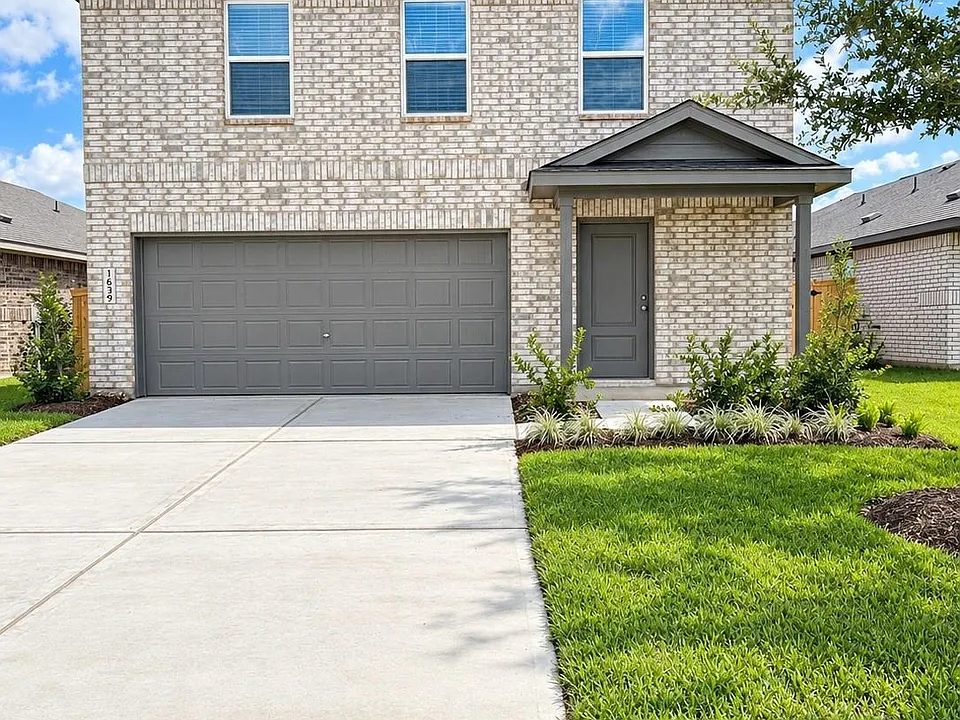 1639 Windrose Bnd