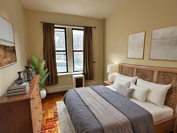 4th image of 31-40 42nd St #1F