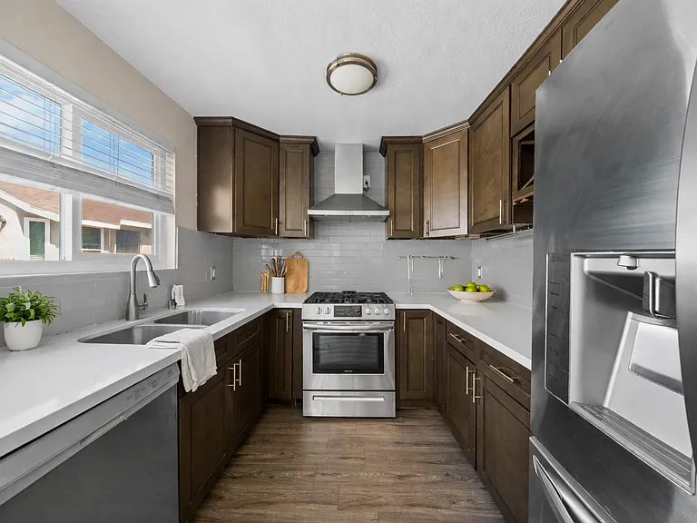 1190 Newport Ave. — Photo 6