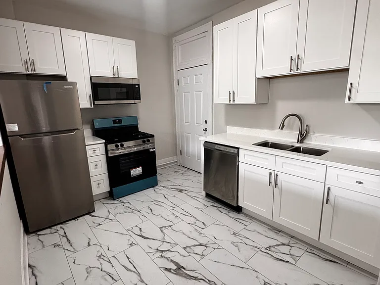 6056 W North Ave #2W — Photo 5