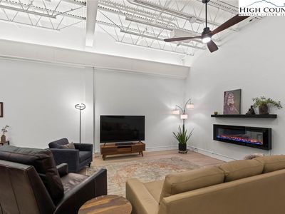 215 S Jefferson Avenue UNIT 102, West Jefferson, NC, 28694