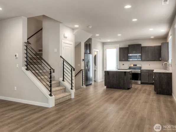 19324 35th Dr SE Unit C, Bothell, WA 98012