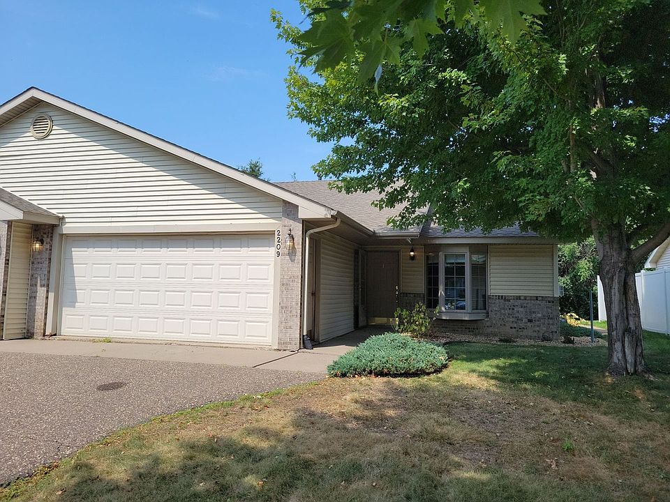 1st image of 2209 Cattail Way