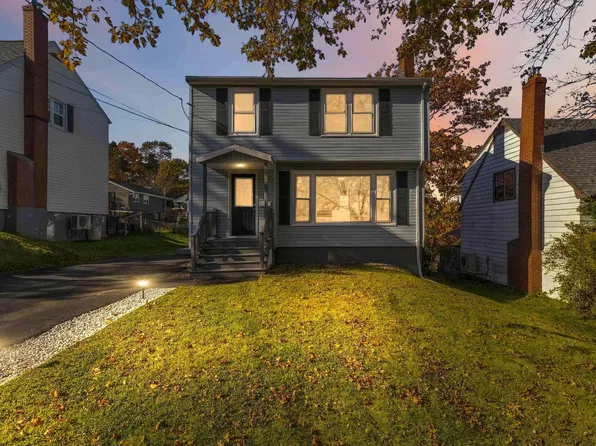 4 Arvida Ave, Halifax, NS B3R 1K6