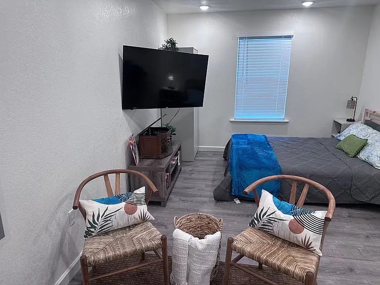 1407 Leal St #3 — Photo 4
