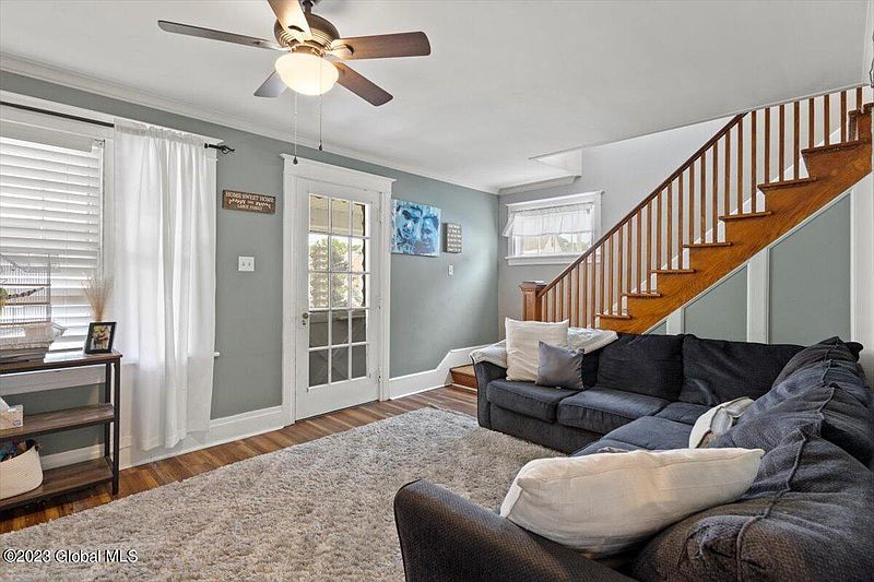 5th image of 12 Crescent Avenue