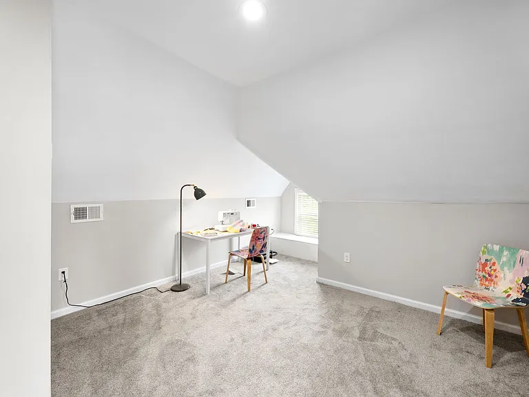 3114 Luxembourg Ave — Photo 28