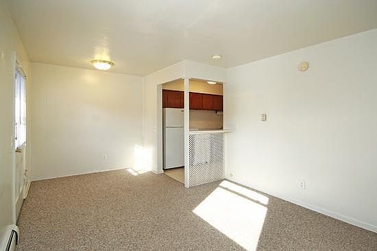2nd image of 755 Buchanan Ave
