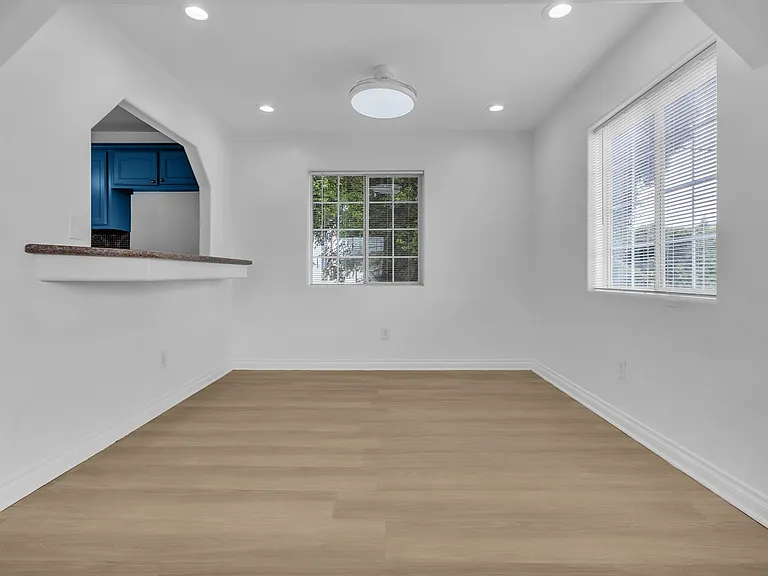 1672 N Soto St — Photo 4