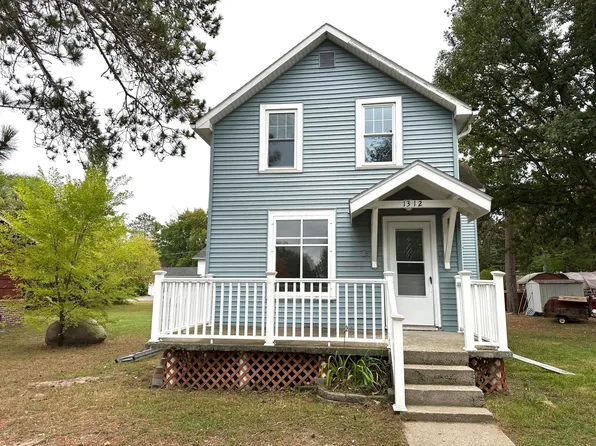 1312 SE 5th St, Grand Rapids, MN 55744