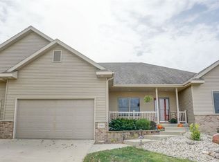 500 N Ridge Dr, Waunakee, WI 53597