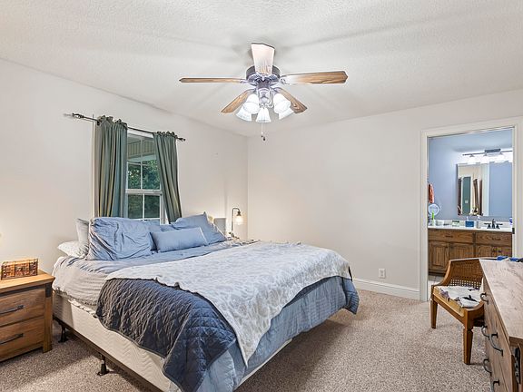 3rd image of 1405 Hagny Street