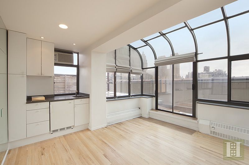 1st image of 104 W 70th St Ph 4