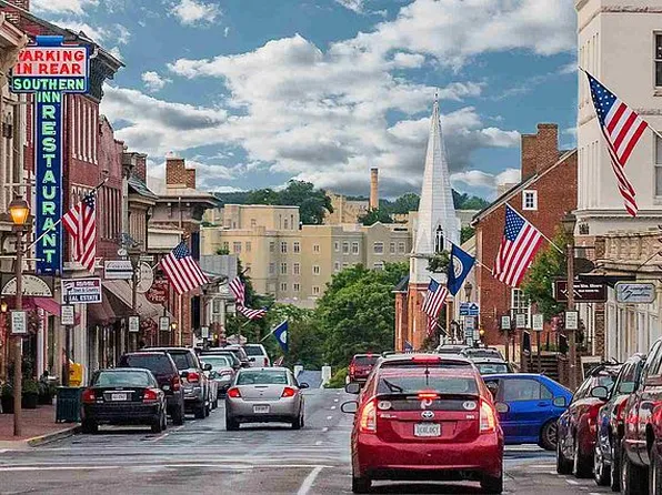 114 Henry St, Lexington, VA 24450