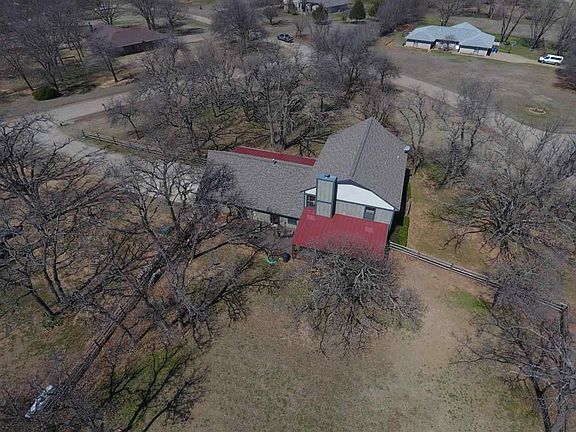 3rd image of 409 Ridgewood Rd