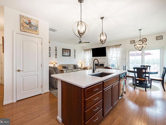5th image of 70 Phineas Ln