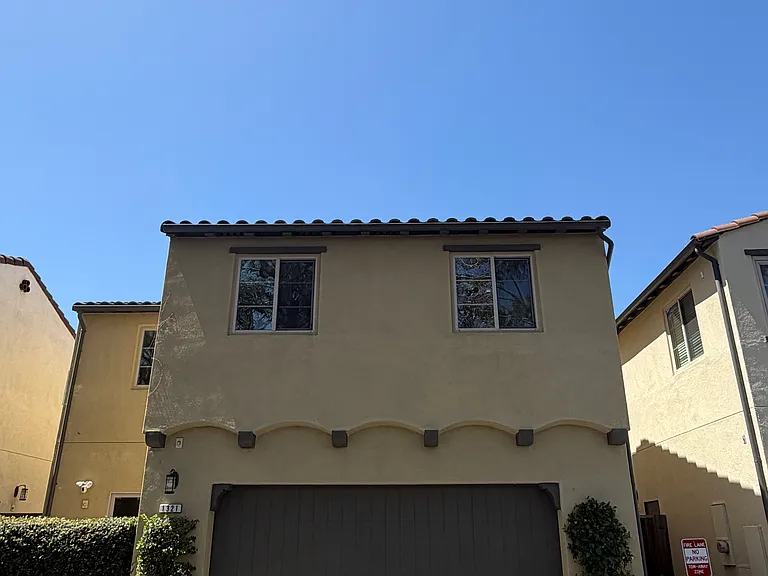 1321 Dahlia Loop — Photo 2