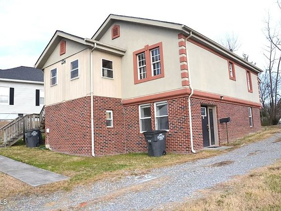 Entrance to lower unit A