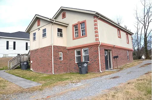 214 E Ravine Rd #A Photo 1