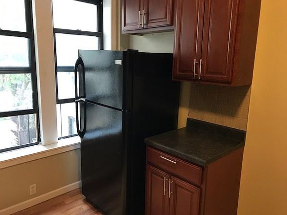5th image of 535 E 21st St APT 3B