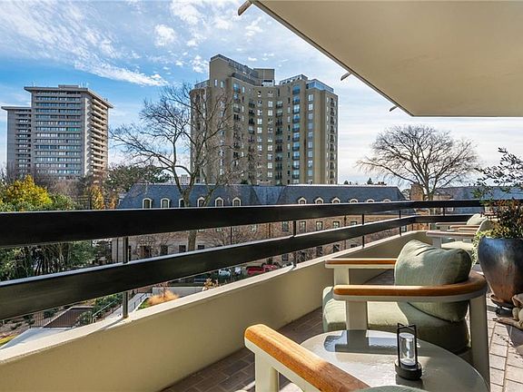 2nd image of 2660 Peachtree Rd NW APT 6H
