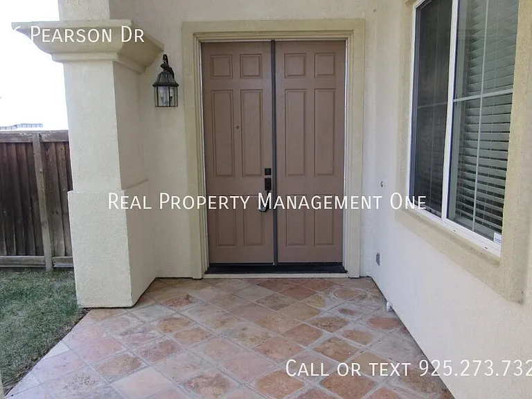 576 Pearson Dr — Photo 5
