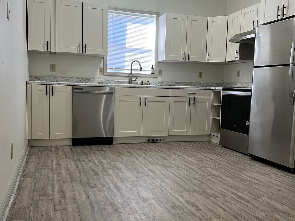 1st image of 850 Sims Ave #1