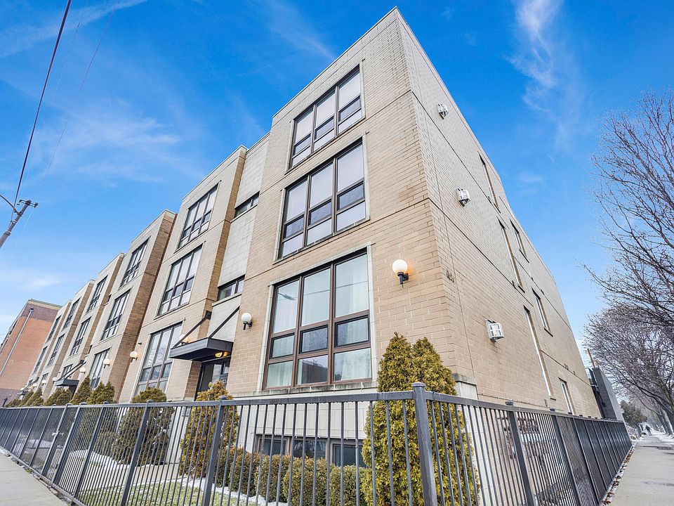 1st image of 3003 N California Ave APT 1S