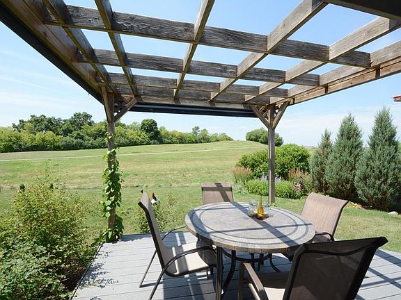 4th image of 310 Thurow Dr