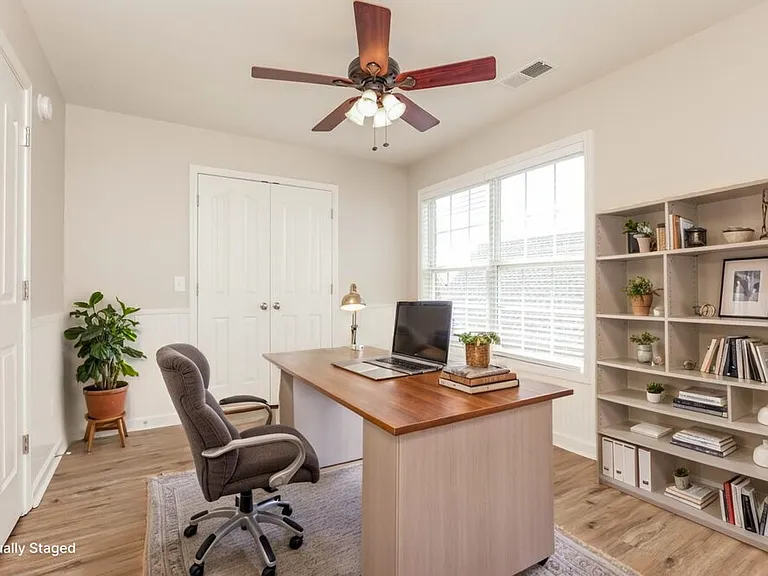 3032 Community Cir — Photo 17