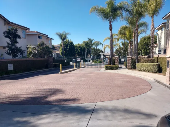 1940 W Blue Violet Ct, Anaheim, CA 92801