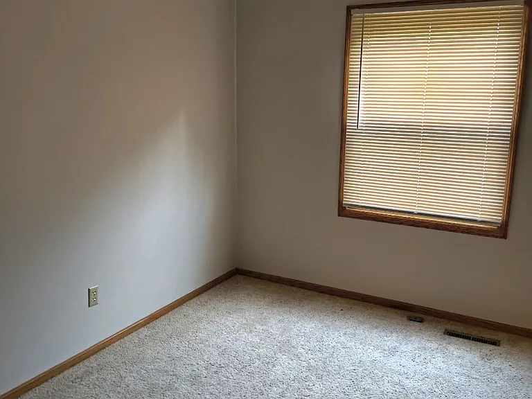 1250 Silverwood Ct — Photo 14