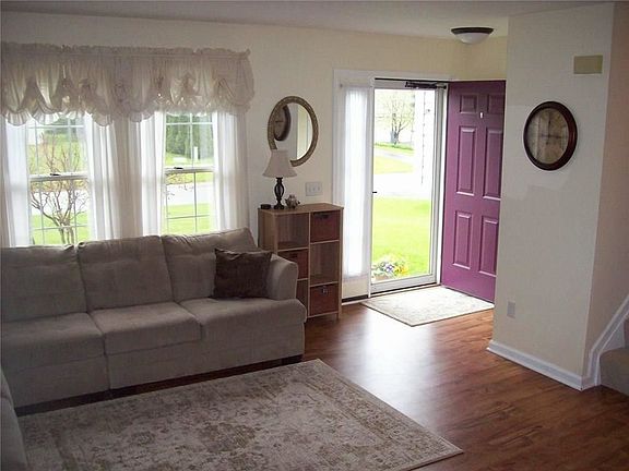 3rd image of 3235 Pineview Dr