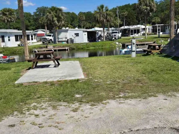 1073 Old Lakeport Rd NW, Moore Haven, FL