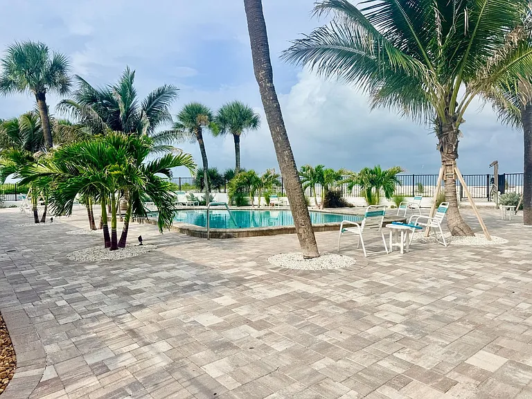 1205 Tarpon Center Dr #C4 — Photo 25