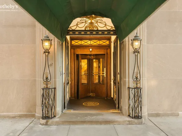 435 East 52nd Street image 22 of 33