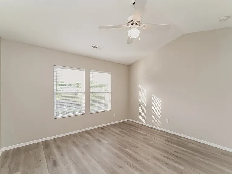 4522 Carnfeld Ln — Photo 11