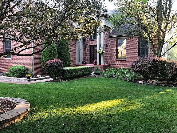 2nd image of 1383 Emily Ct