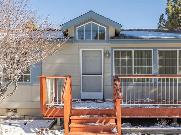 3rd image of 832 Ash Ln