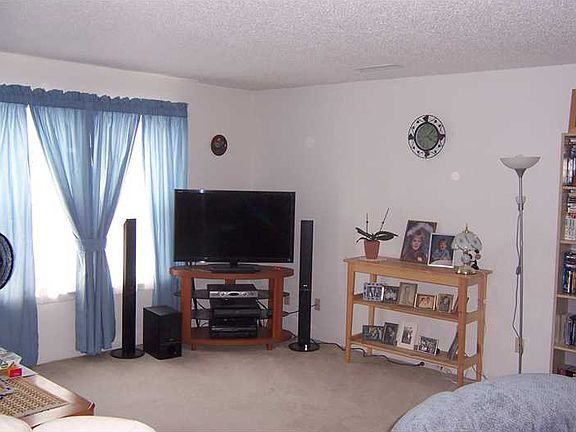 3rd image of 6597 W Philadelphia Dr