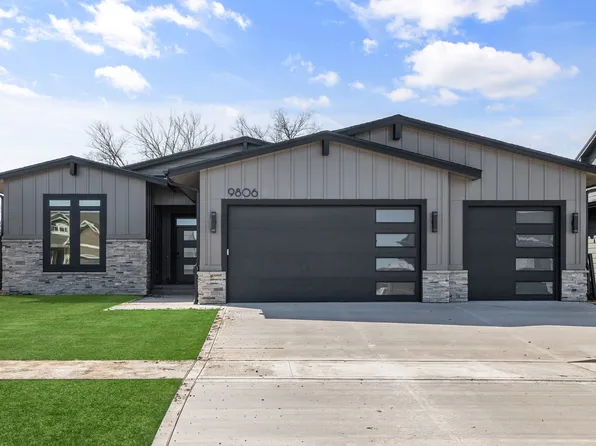 9806 Watermeadow Cir, Johnston, IA 50131