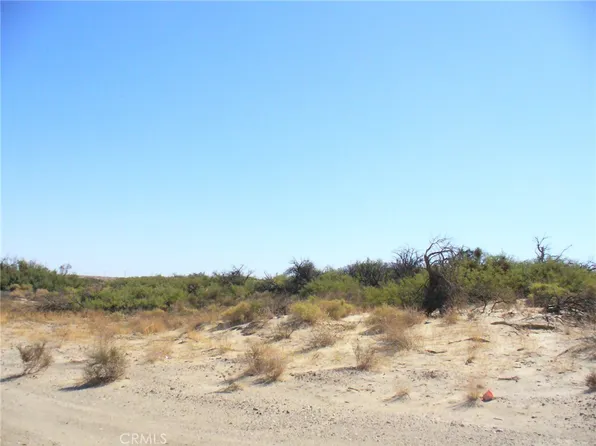 36 Sunny Sands Dr, Twentynine Palms, CA 92277