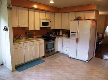 2nd image of 10601 Hunters Chase Ln