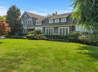 (Undisclosed Address), Southampton, NY 11968
